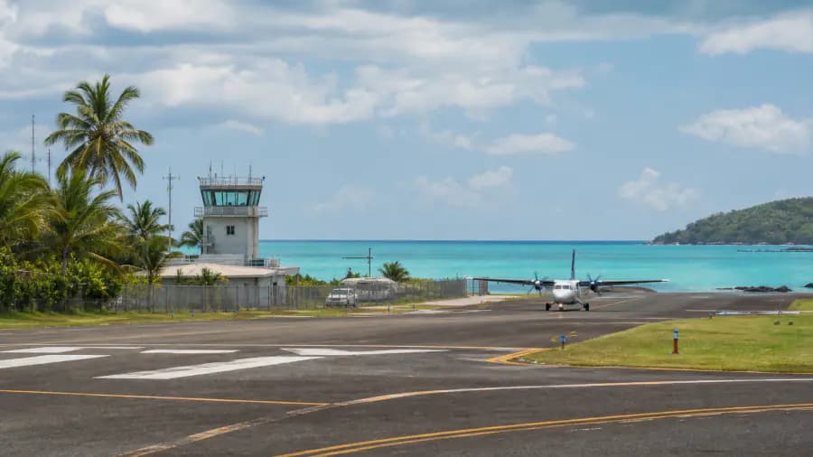 Commuter aircraft operating at a tropical island airport